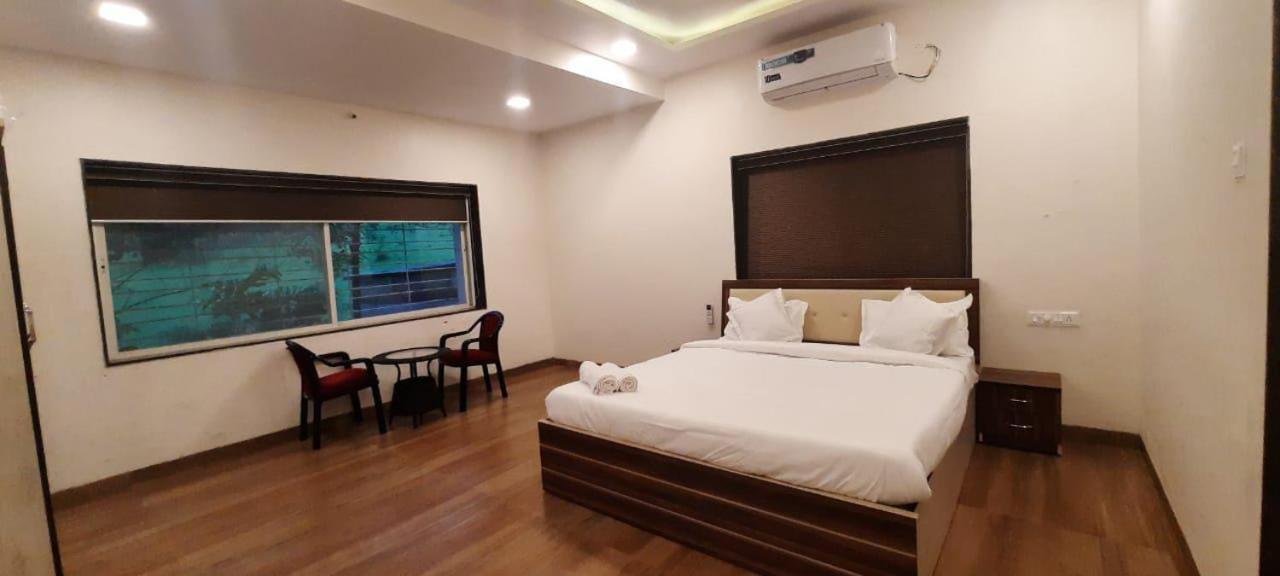 Shady Blue Villa Trimbak Bagian luar foto
