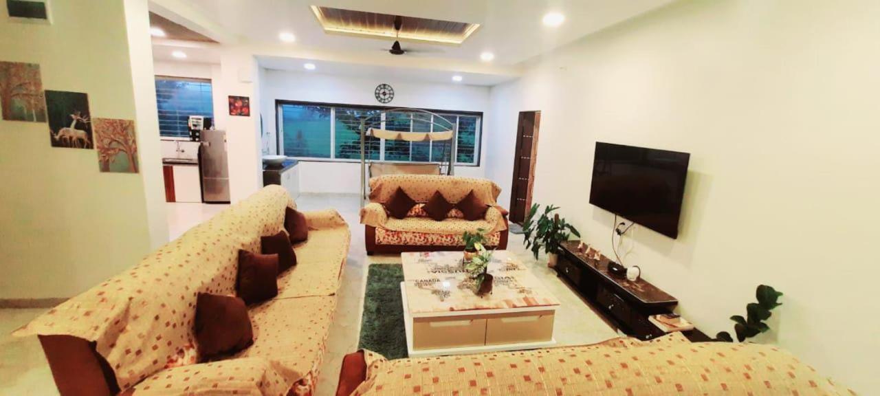 Shady Blue Villa Trimbak Bagian luar foto